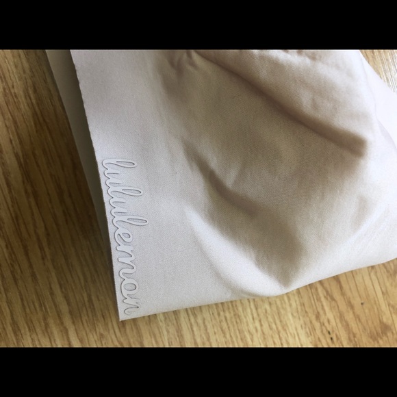 Lululemon Like Nothing Bra in Misty Shell - Picture 3 of 5
